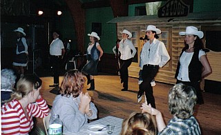 03.05 Demo Fetes Pince 2.jpg